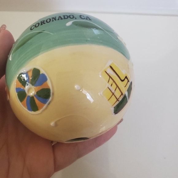 Vintage Coronado, Ca Ceramic Christmas Souvenir Ornament - Picture 5 of 10